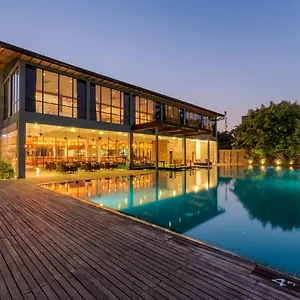 Regenta Arie Lagoon Hotel Negombo