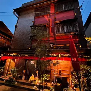 Benidaruma - Ichigo Daifuku 日本